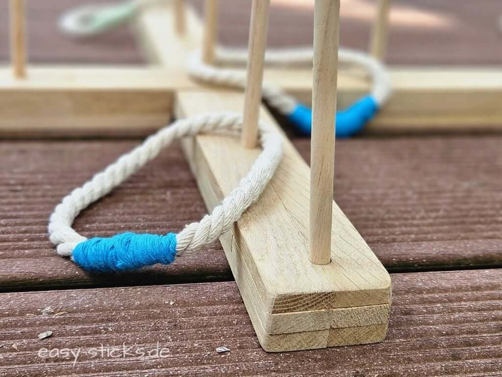 Nahansicht des zusammengebauten Ringwurfspiels