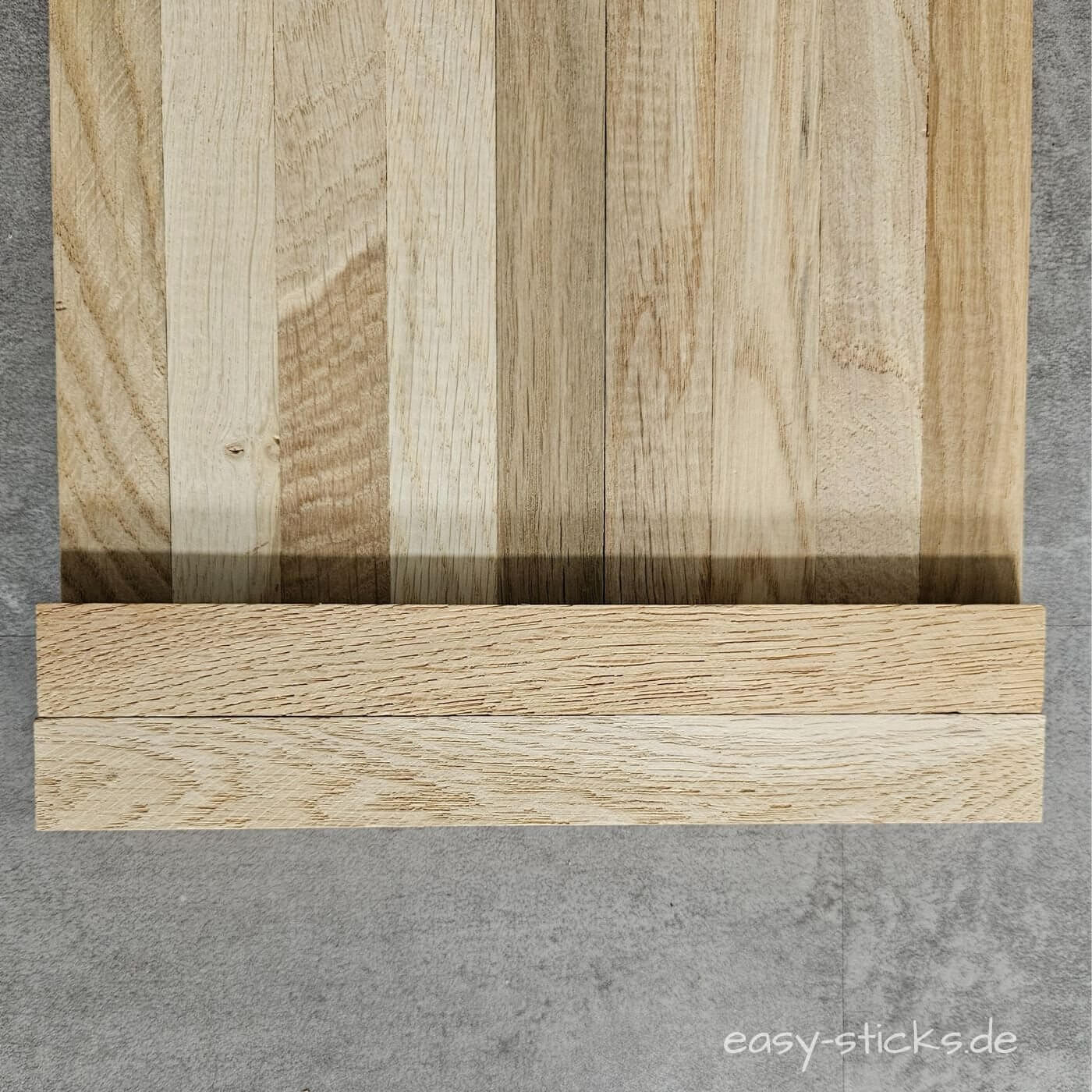 Verstärkung der oberen Holzplatte durch quer aufgeklebte Easy-Sticks Stücke