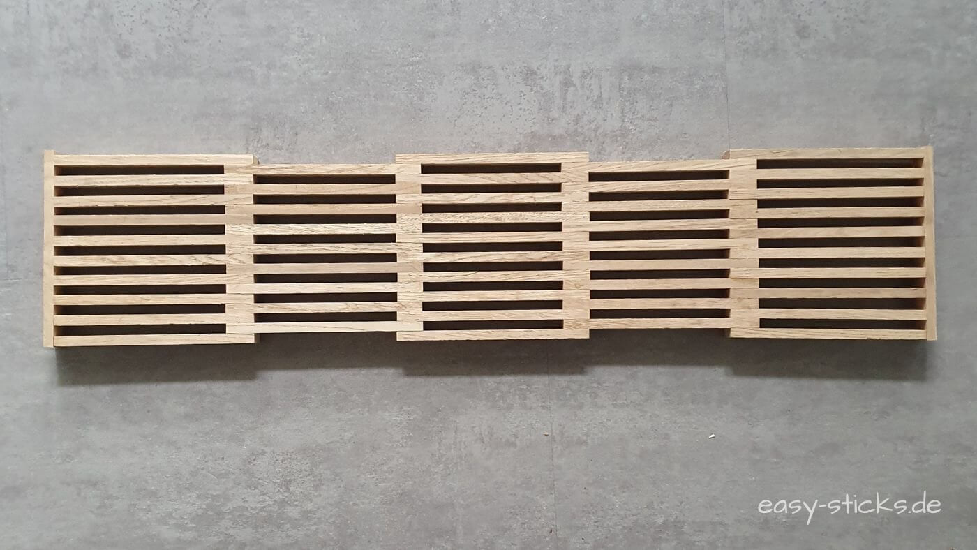 Stabile Bodenplatte aus Easy-Sticks – Basis für den Tannenwald