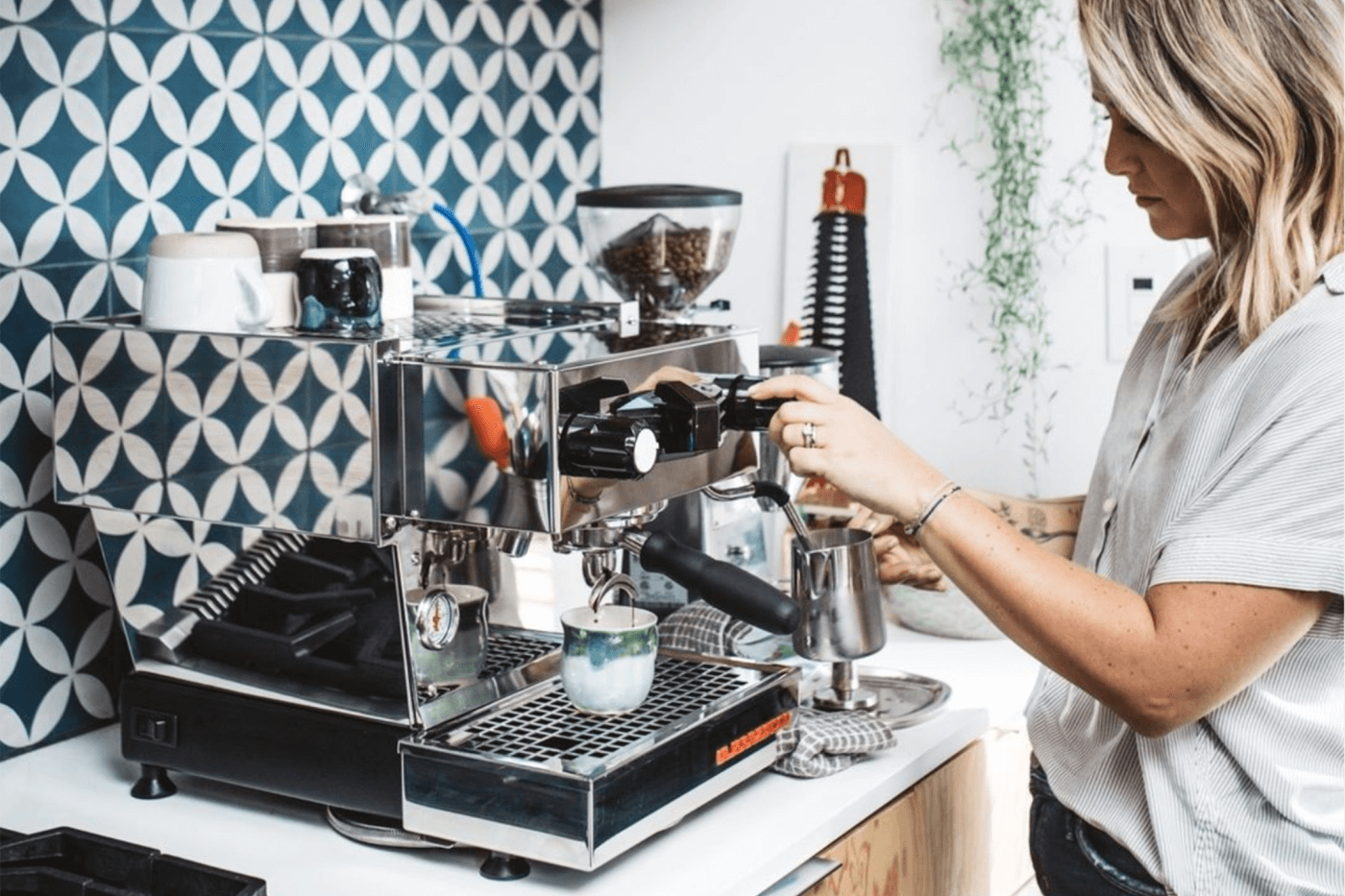 https://dropinblog.net/34252234/files/Visions-Blog-espresso-brewing-la-marzocco-linea-mini-how-to-make-espresso.png