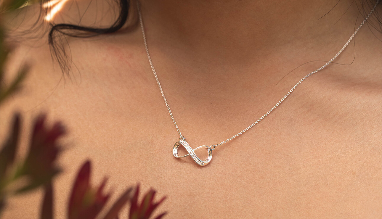 Rose Infinity Heart Necklace | Thomas Sabo | Clearwater Diamonds