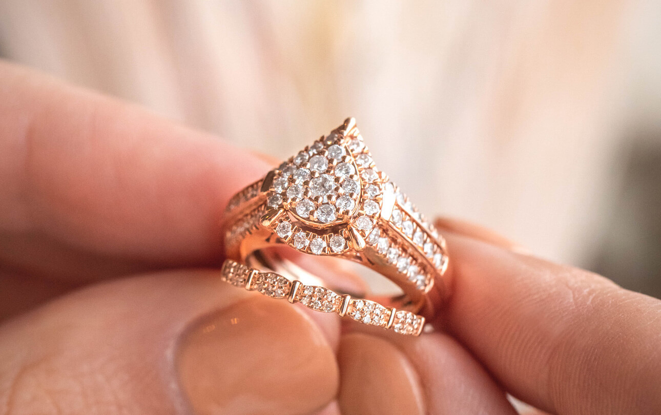 A Look At Our Best Pear Engagement Rings