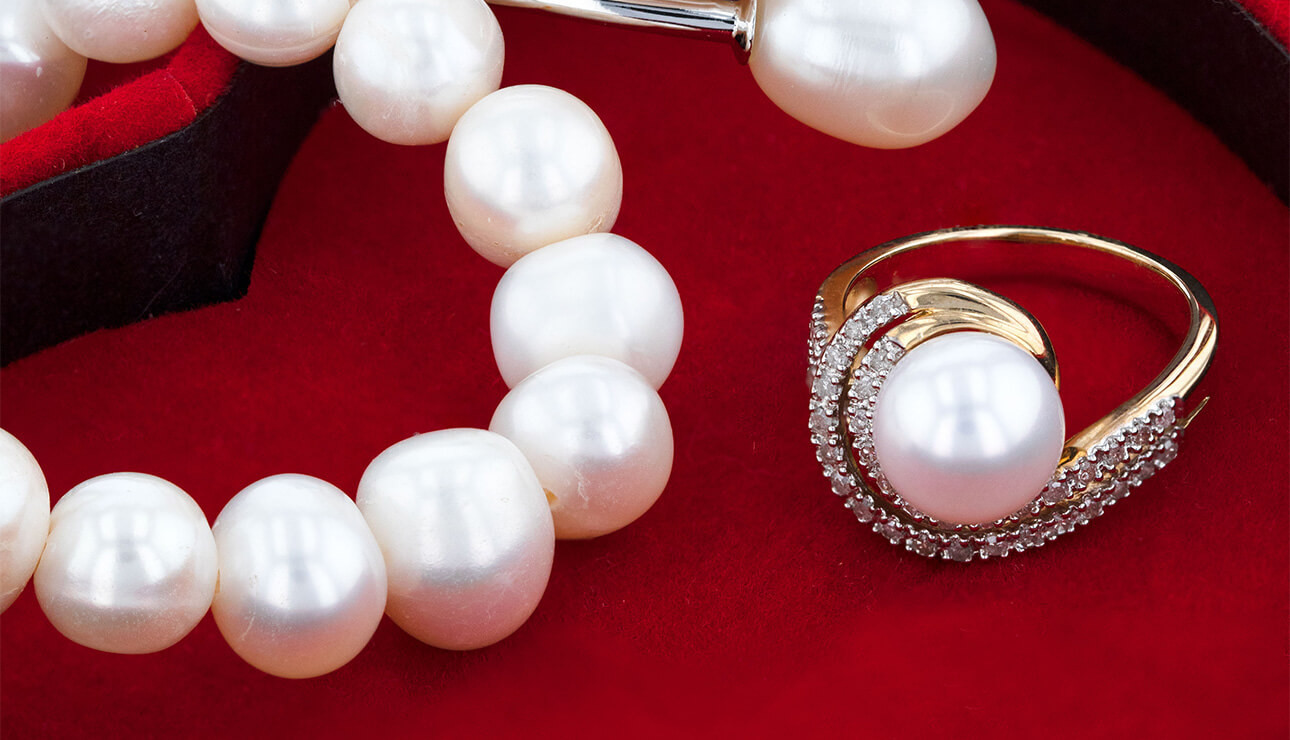 A Roundup Of Our Best Pearl Engagement Rings