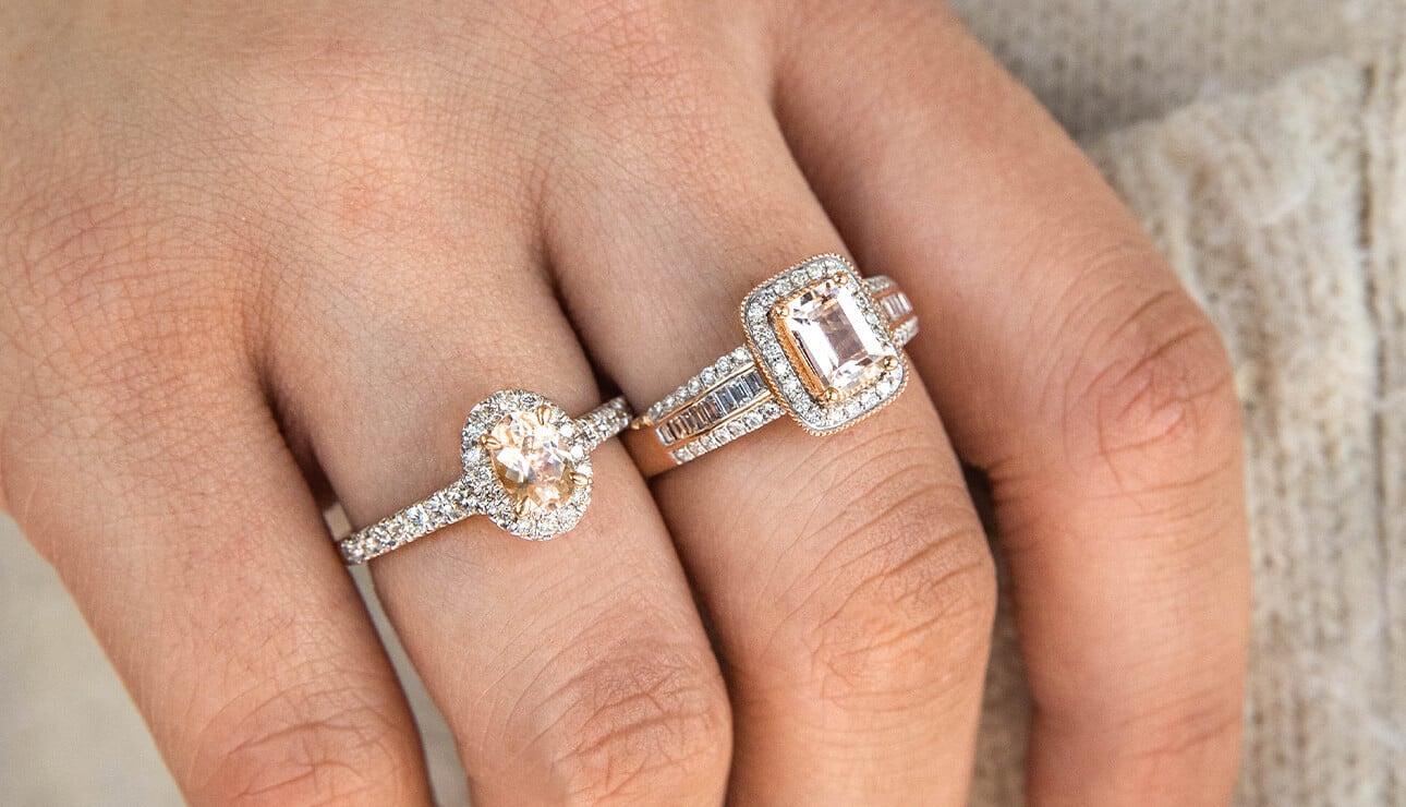 Engagement Ring Finger – Left or Right? | Jewelry Guide-gemektower.com.vn