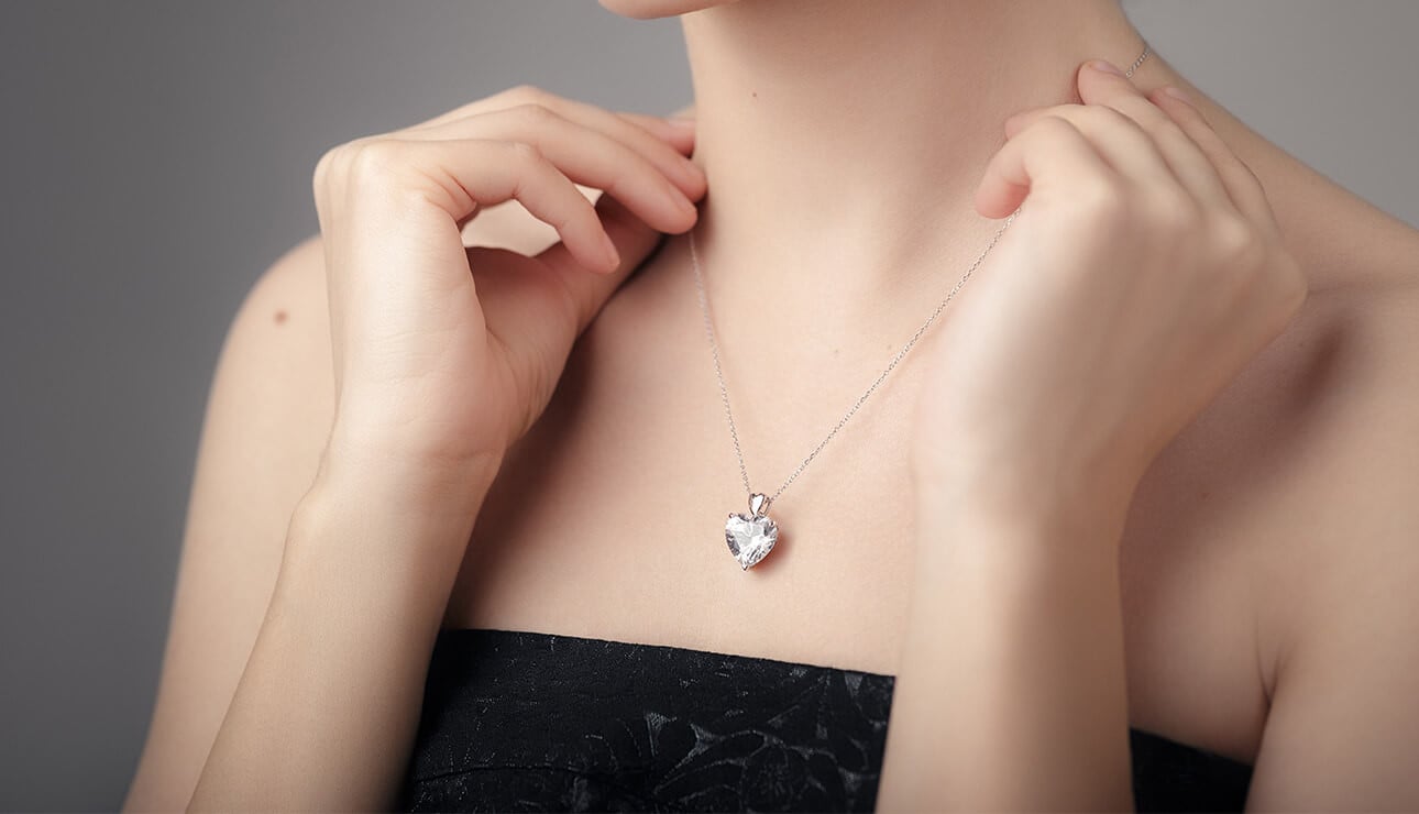 What Is A Floating Diamond Necklace? Everything You Need to Know