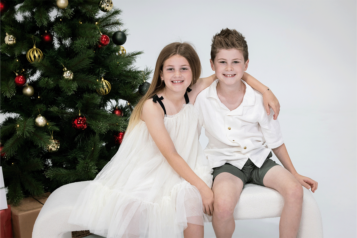 Ashlynne and Chase Christmas photoshoot