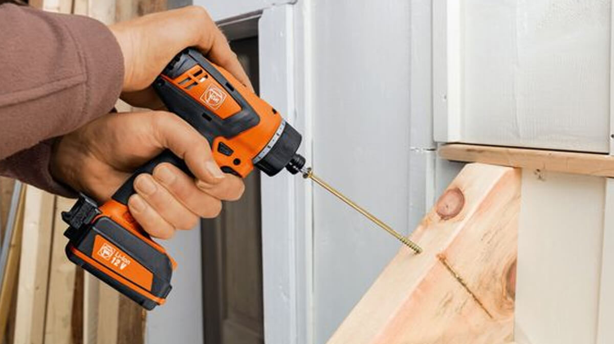 How to Choose and Use a Power Drill