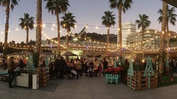 Christmas market stalls along the Paseo delParque in Málaga
