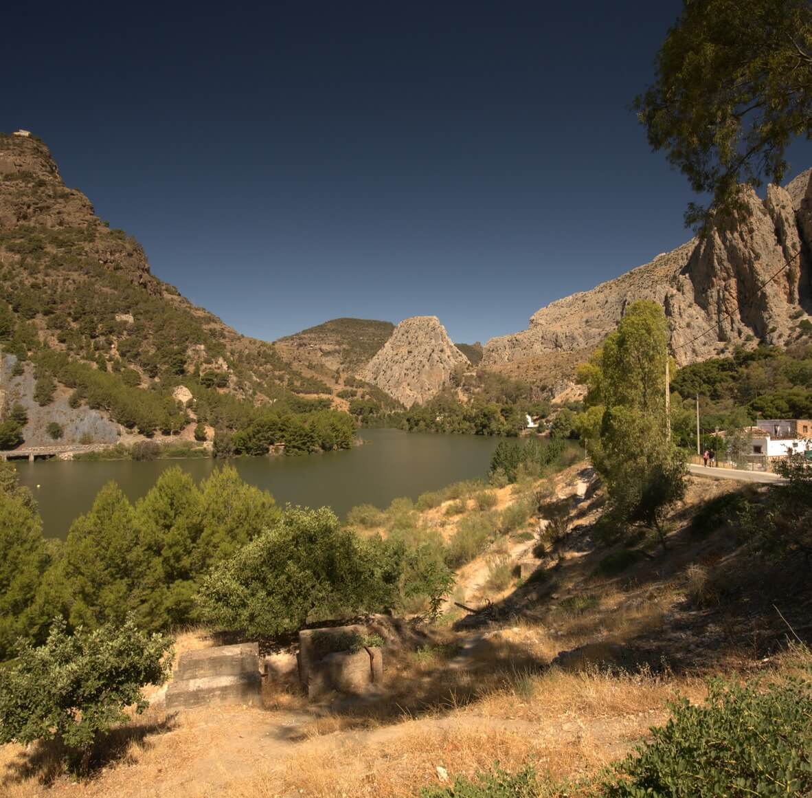 Photo of El Chorro Lakes