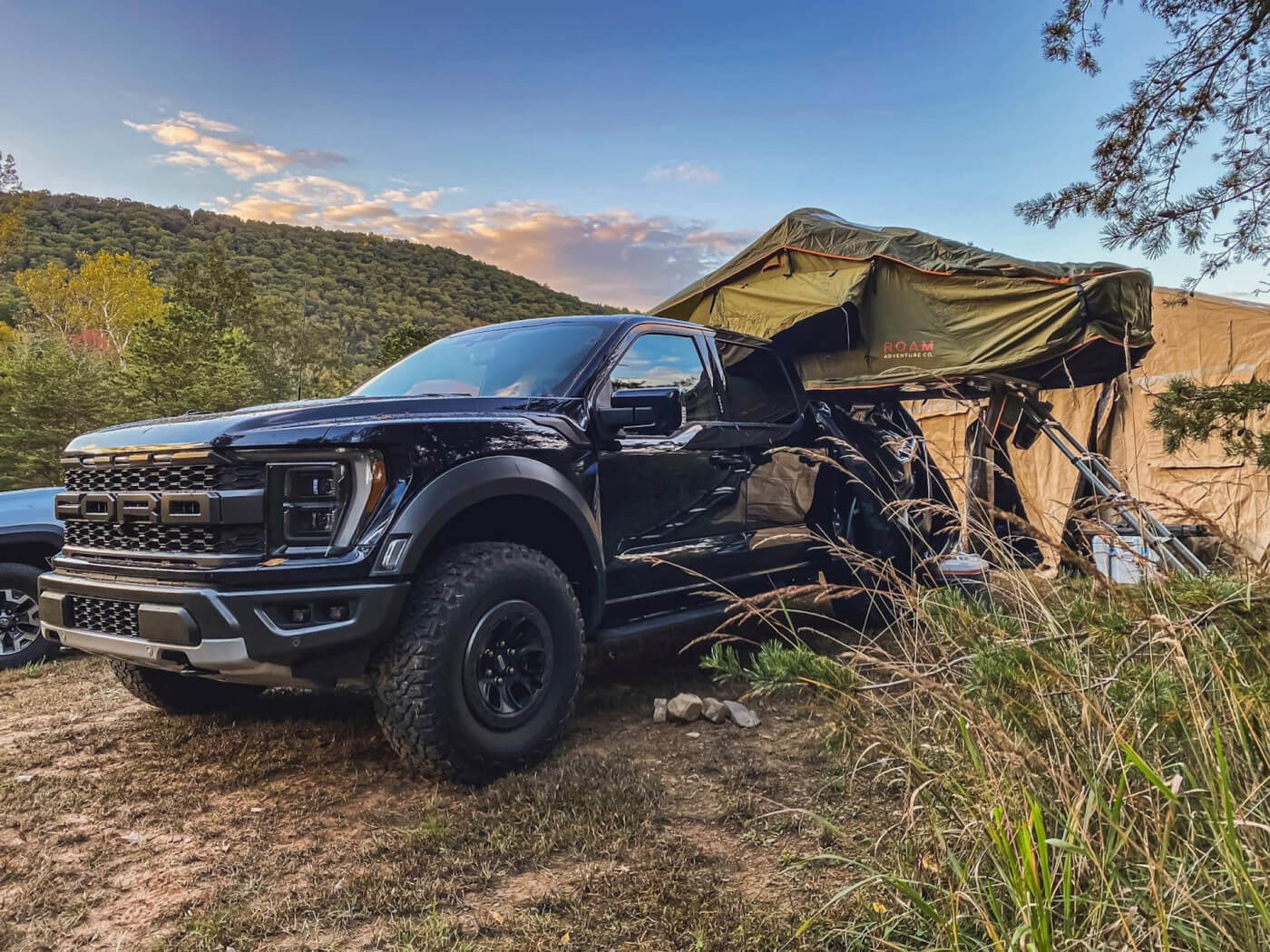 Best Rooftop Tents & Awnings - The Buyers Guide to Help You Decide