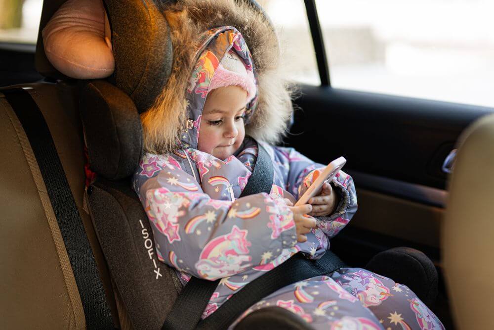 Can Baby Wear Snowsuit in Car Seat? Parent Needs to Know