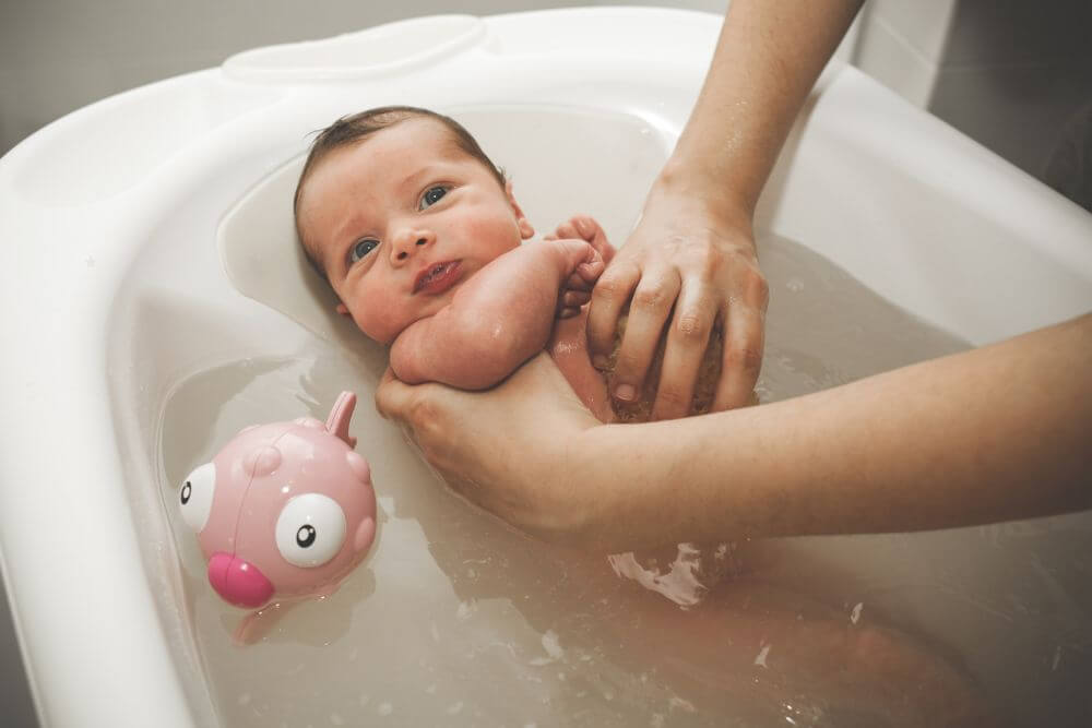 Do Baths Help Newborns Sleep? Discover the Science Behind