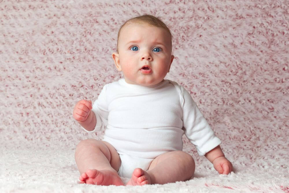 What to Wear for Newborn Photos: Expert Tips for Stunning Results