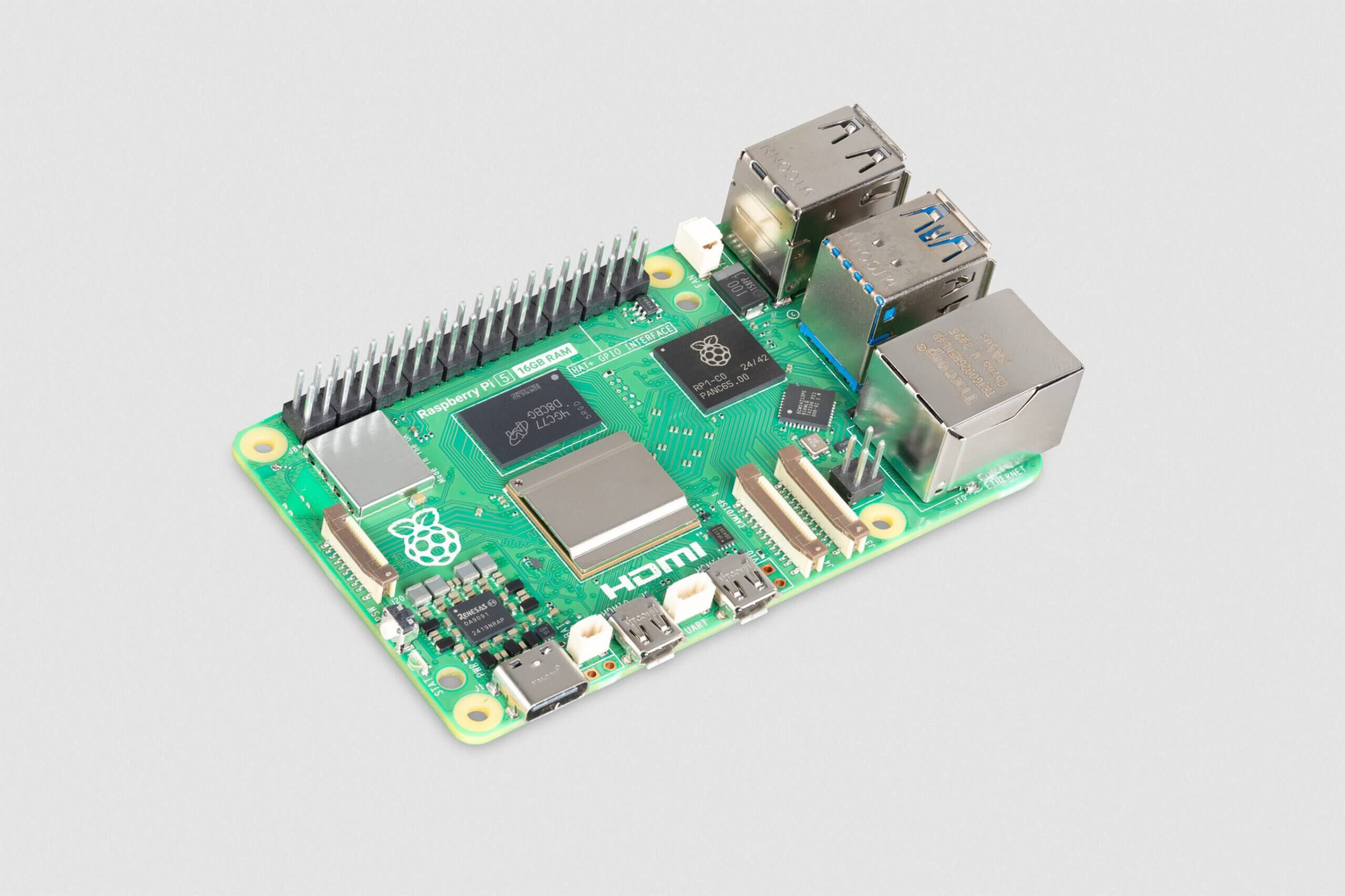Photo du nouveau Raspberry PI 5, avec 16 Go de RAM