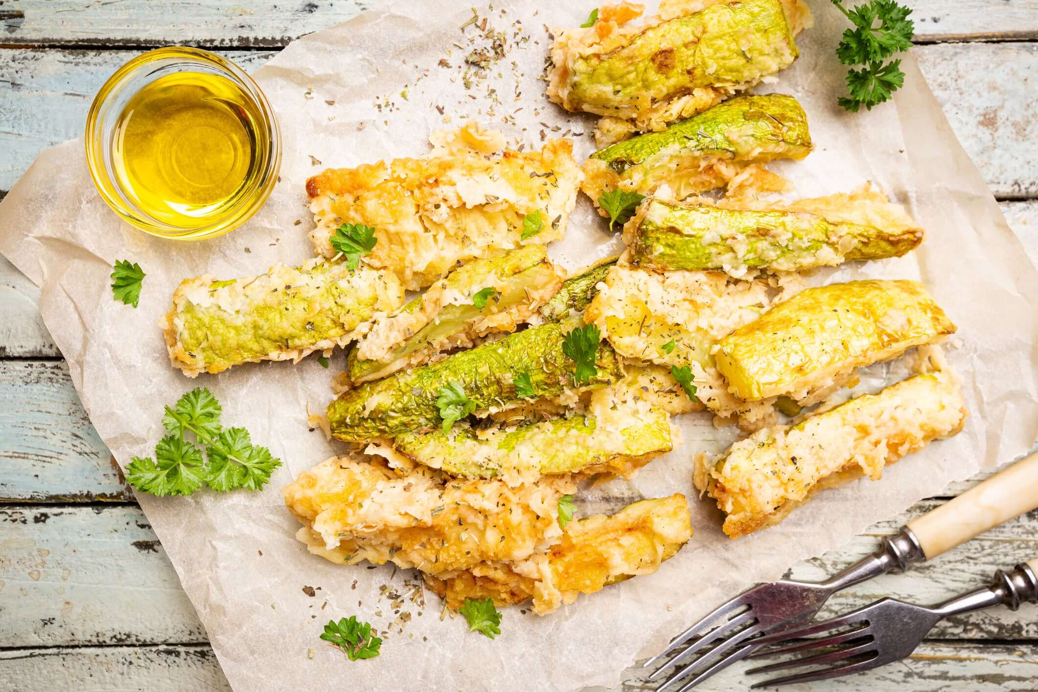 Air Fryer Garlic Parmesan Zucchini Fries – EaZy BrandZ