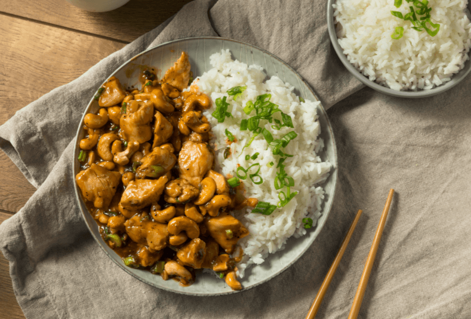 Savory and Crunchy Cashew Chicken Stir-Fry