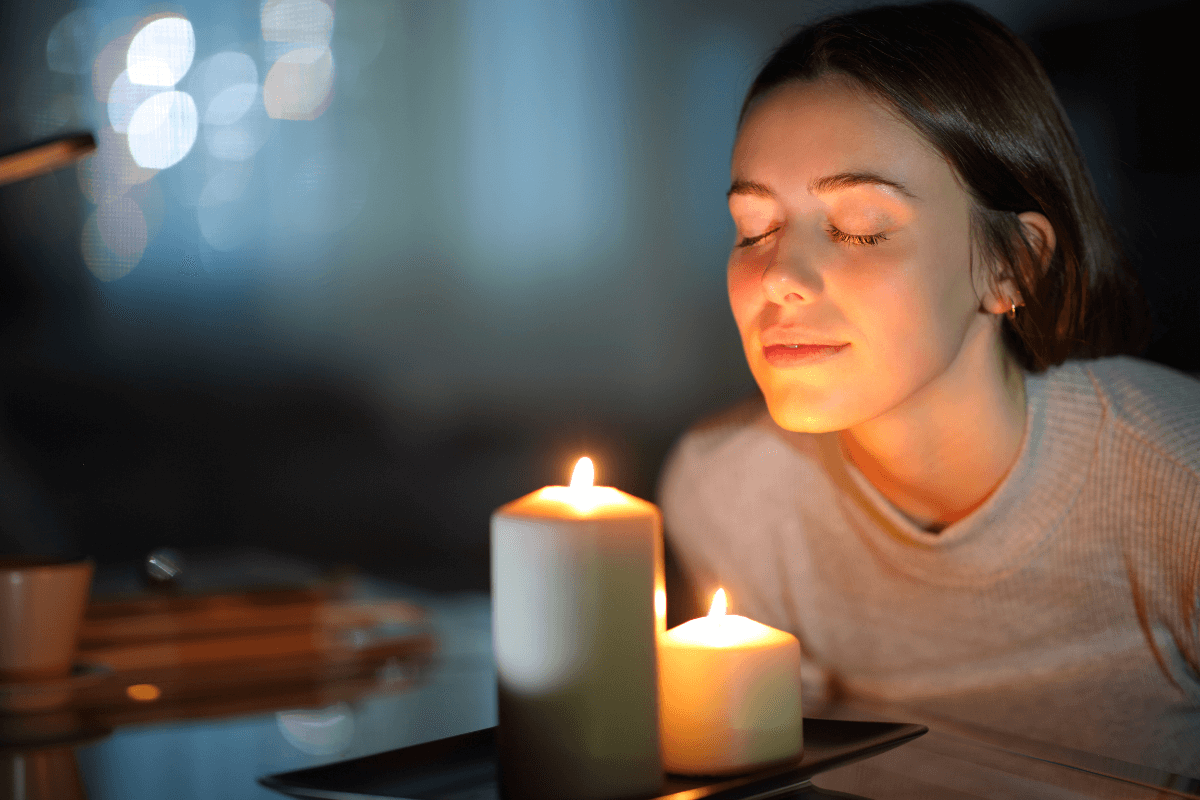 The Power of Fragrance: How Scented Candles Can Transform Your Home