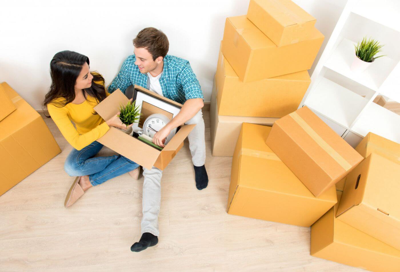 Get Home Staging Services and Dispatch Your Properties Soon!