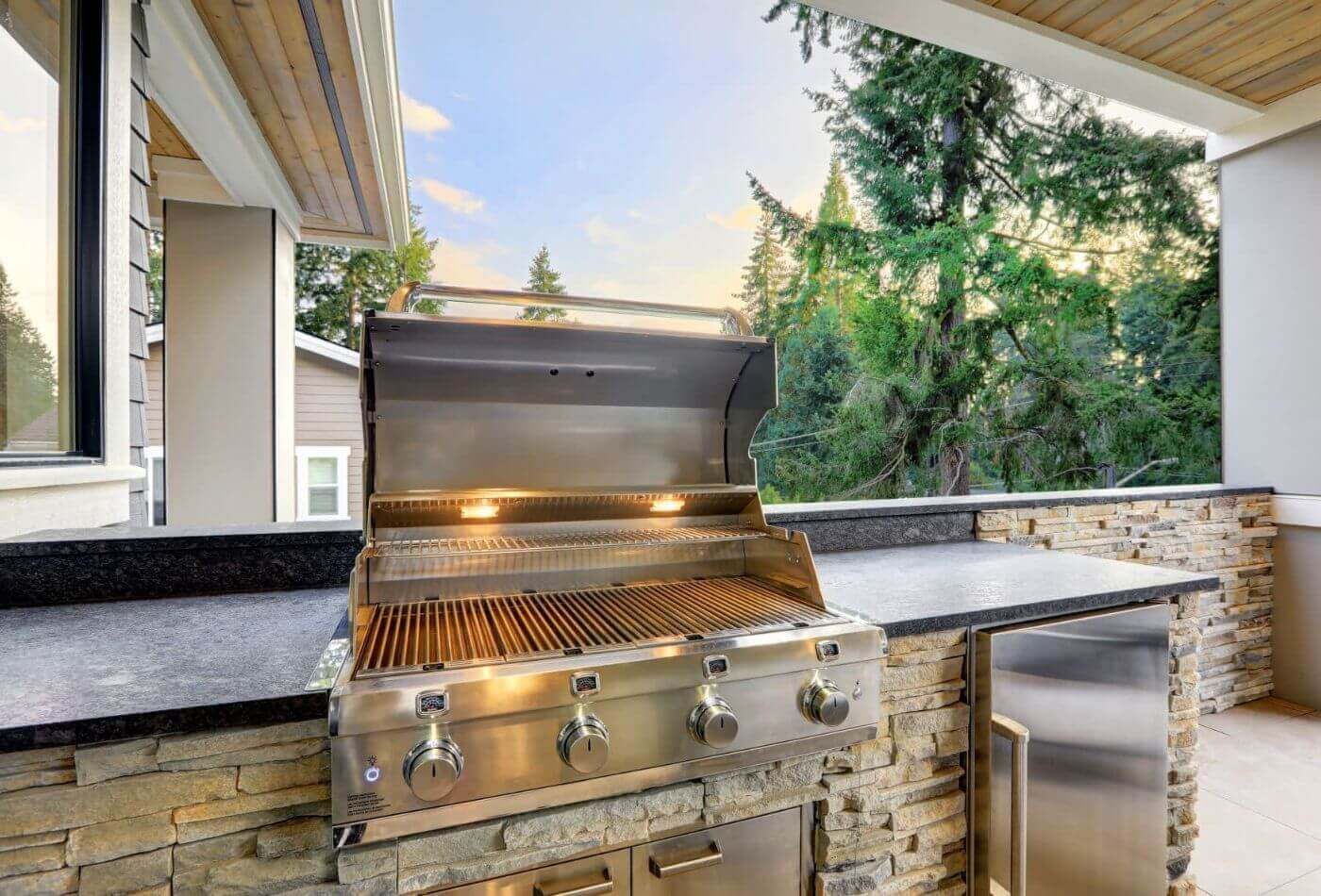 Outdoor Kitchen Units