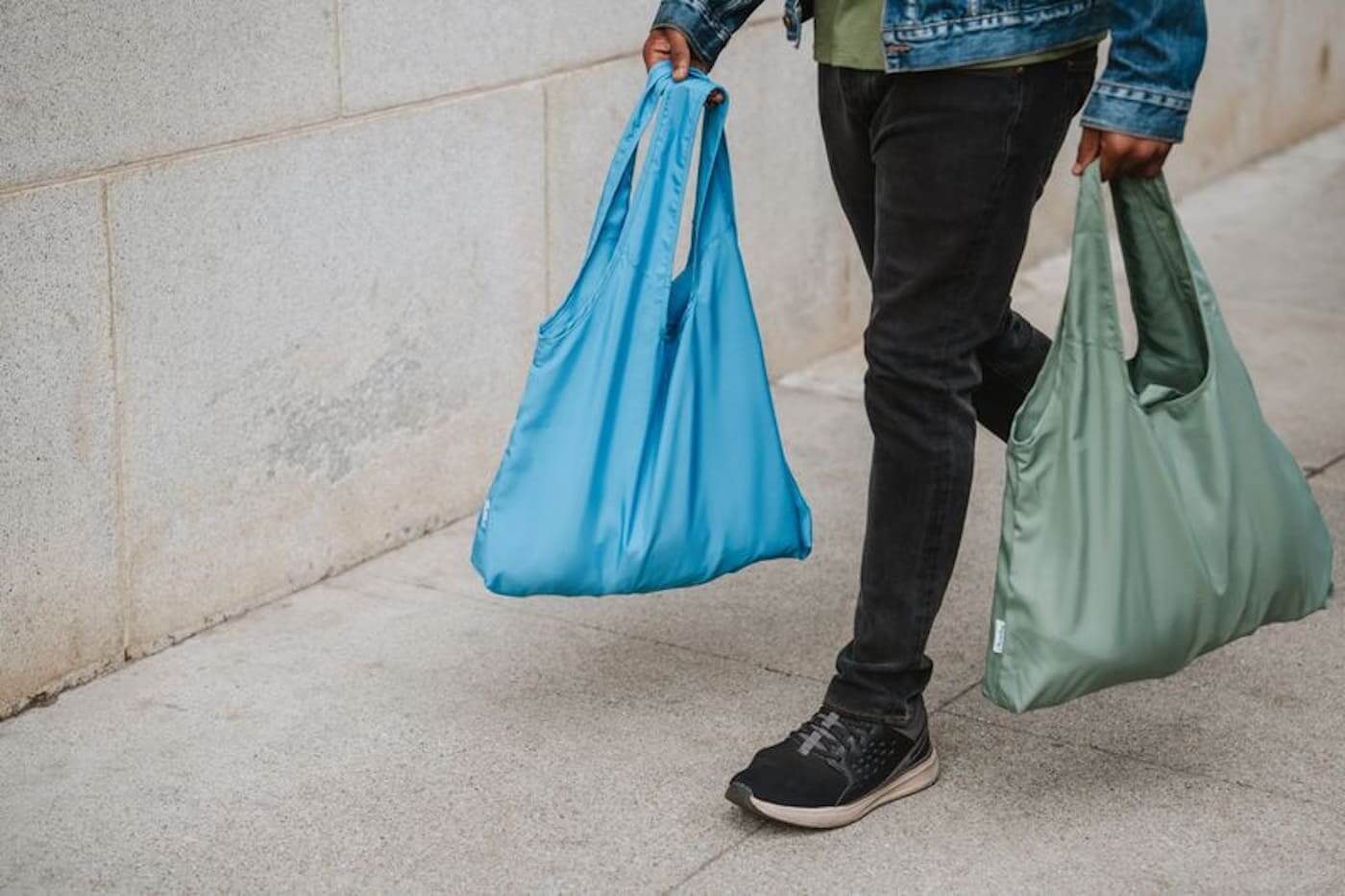 Comparing Eco-Friendly Shopping Bags