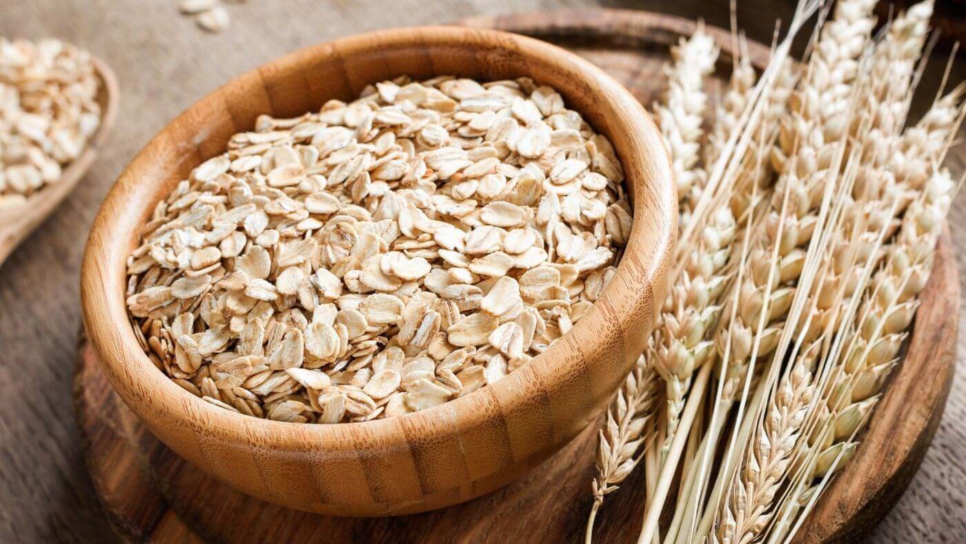 The difference between oats and oatmeal