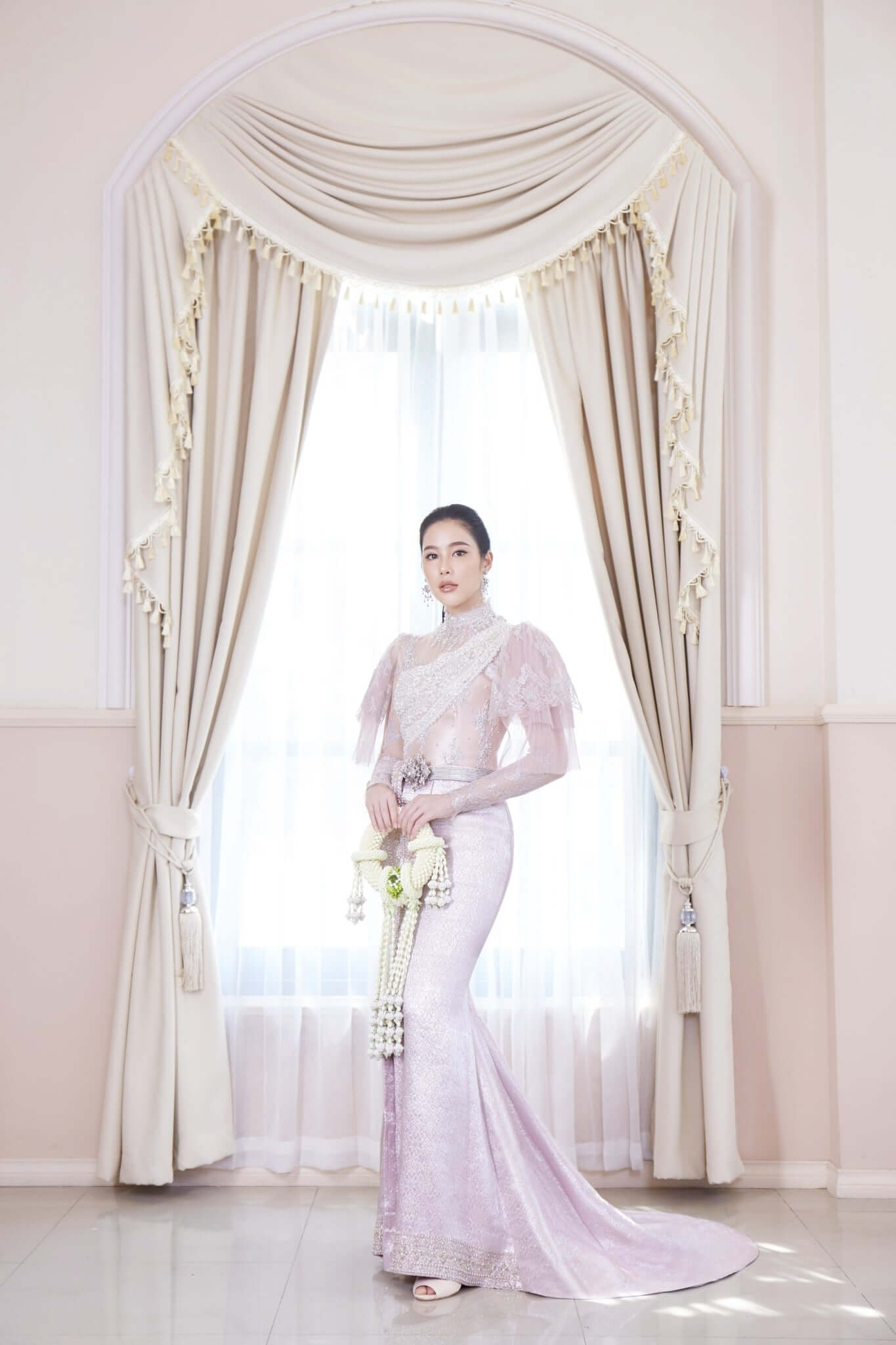 ชุดไทยประยุกต์