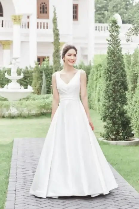 Sheath wedding dress