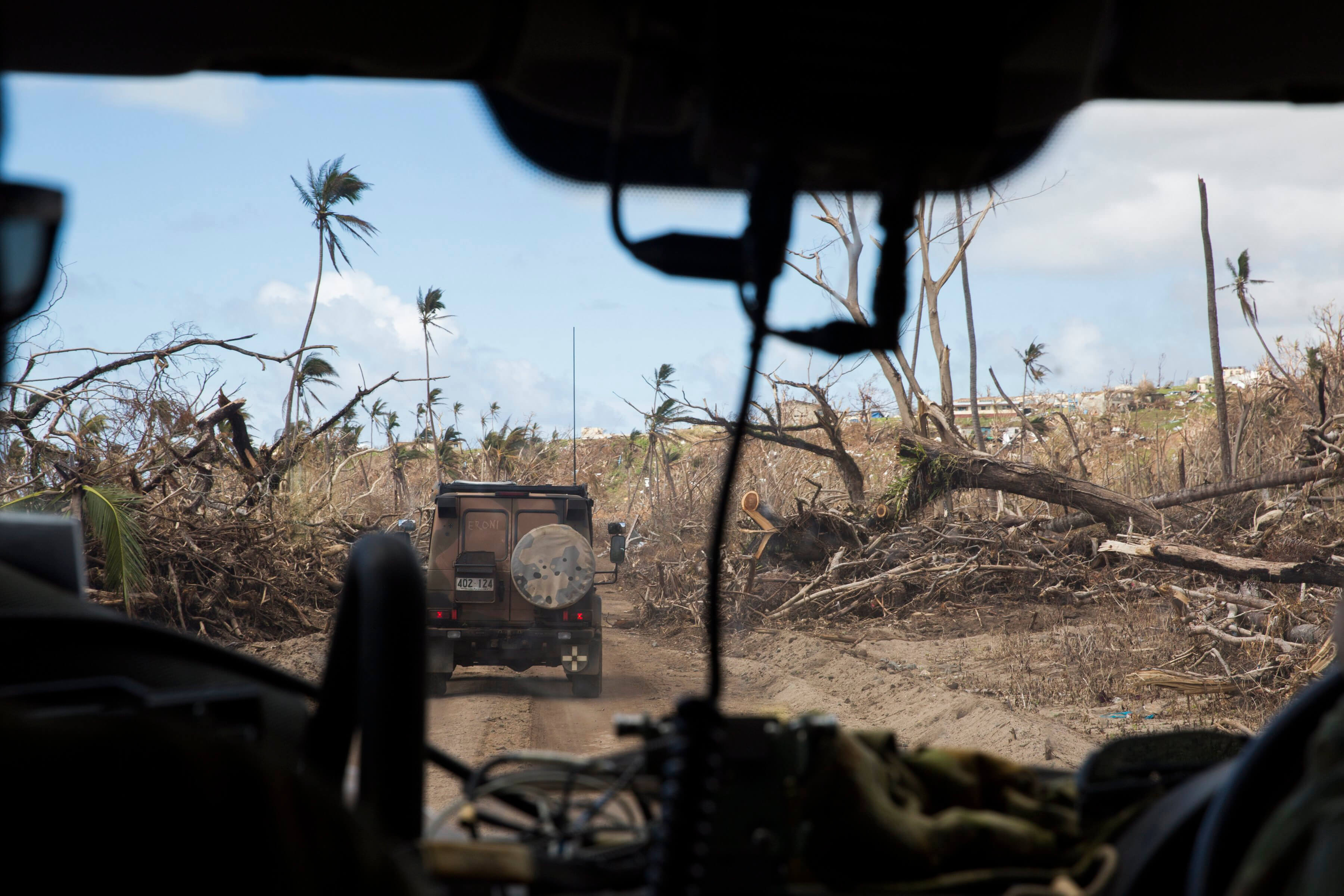 AUSTRALIAN DEFENCE FORCE HELPING FIJI