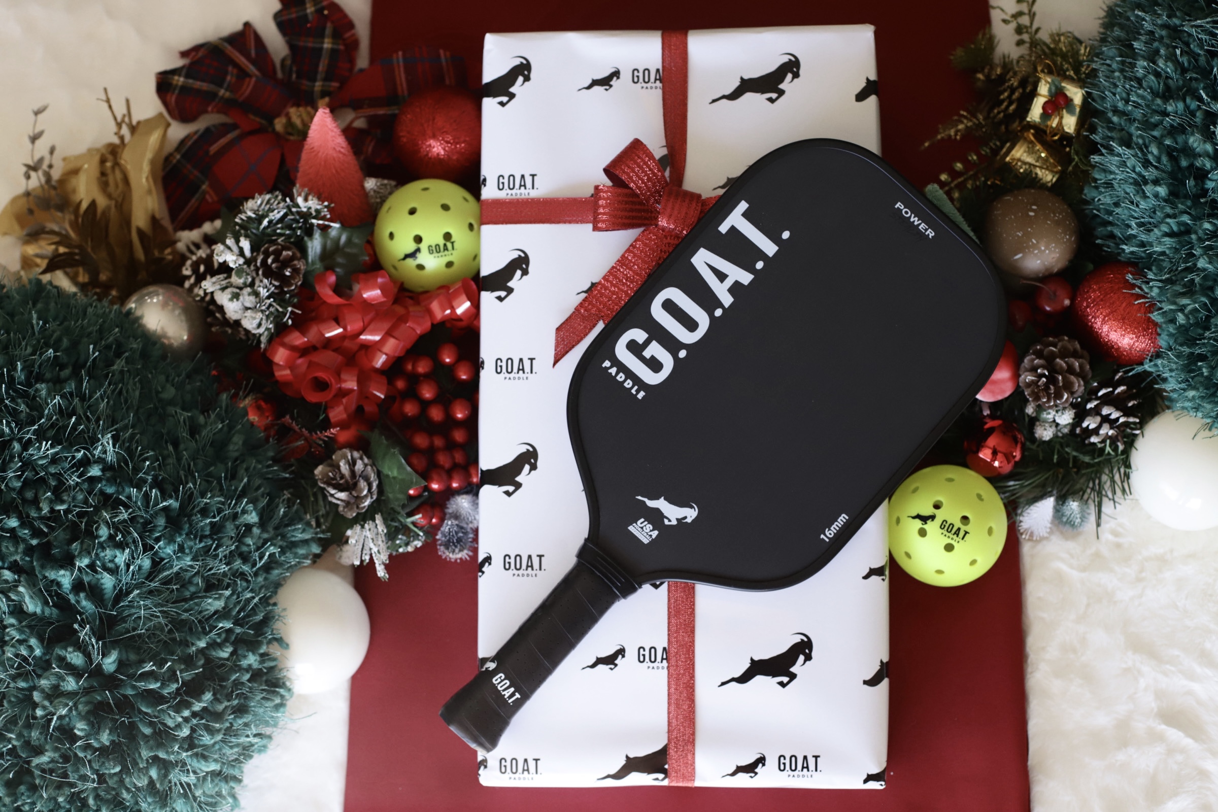 Unwrap the Magic of Pickleball This Holiday Season with G.O.A.T. Paddle! 🎄🎁