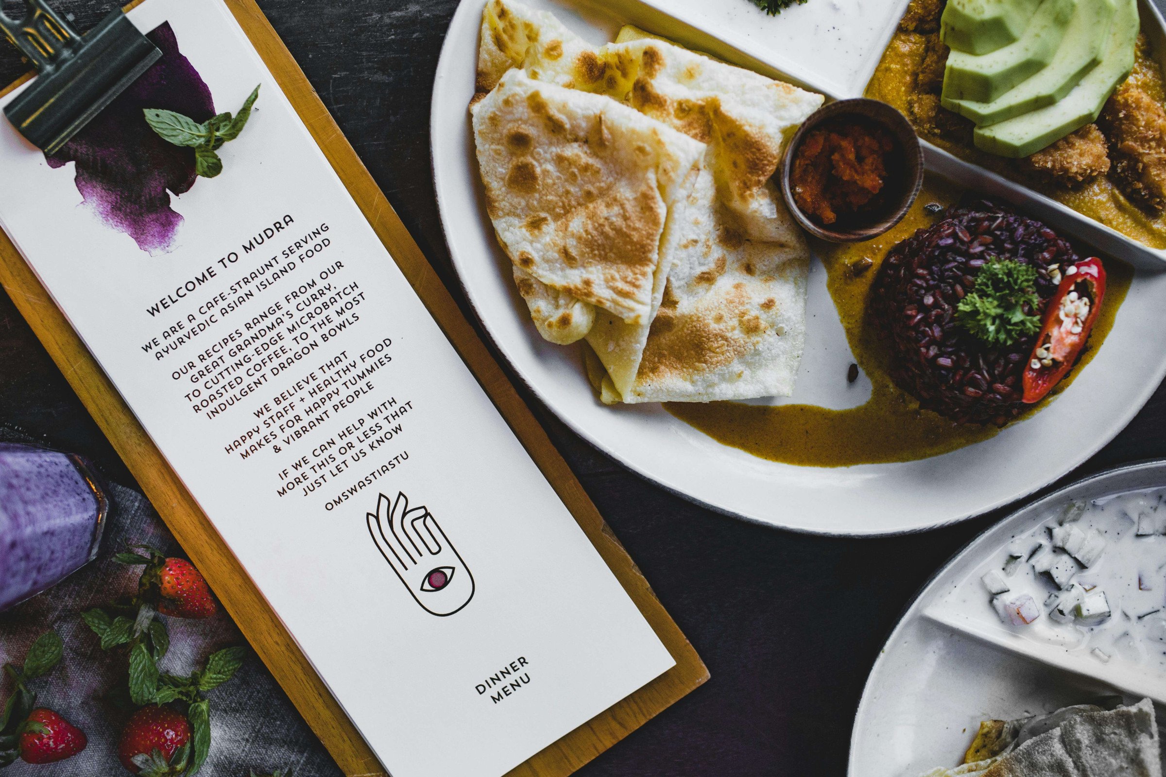 How to Create an Irresistible Cafe Menu: Design Tips and Trends