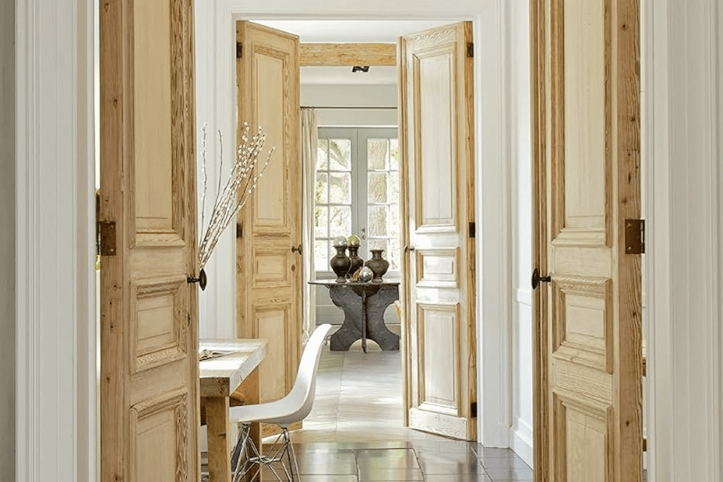 A Buyers Guide: Shopping For Antique Doors