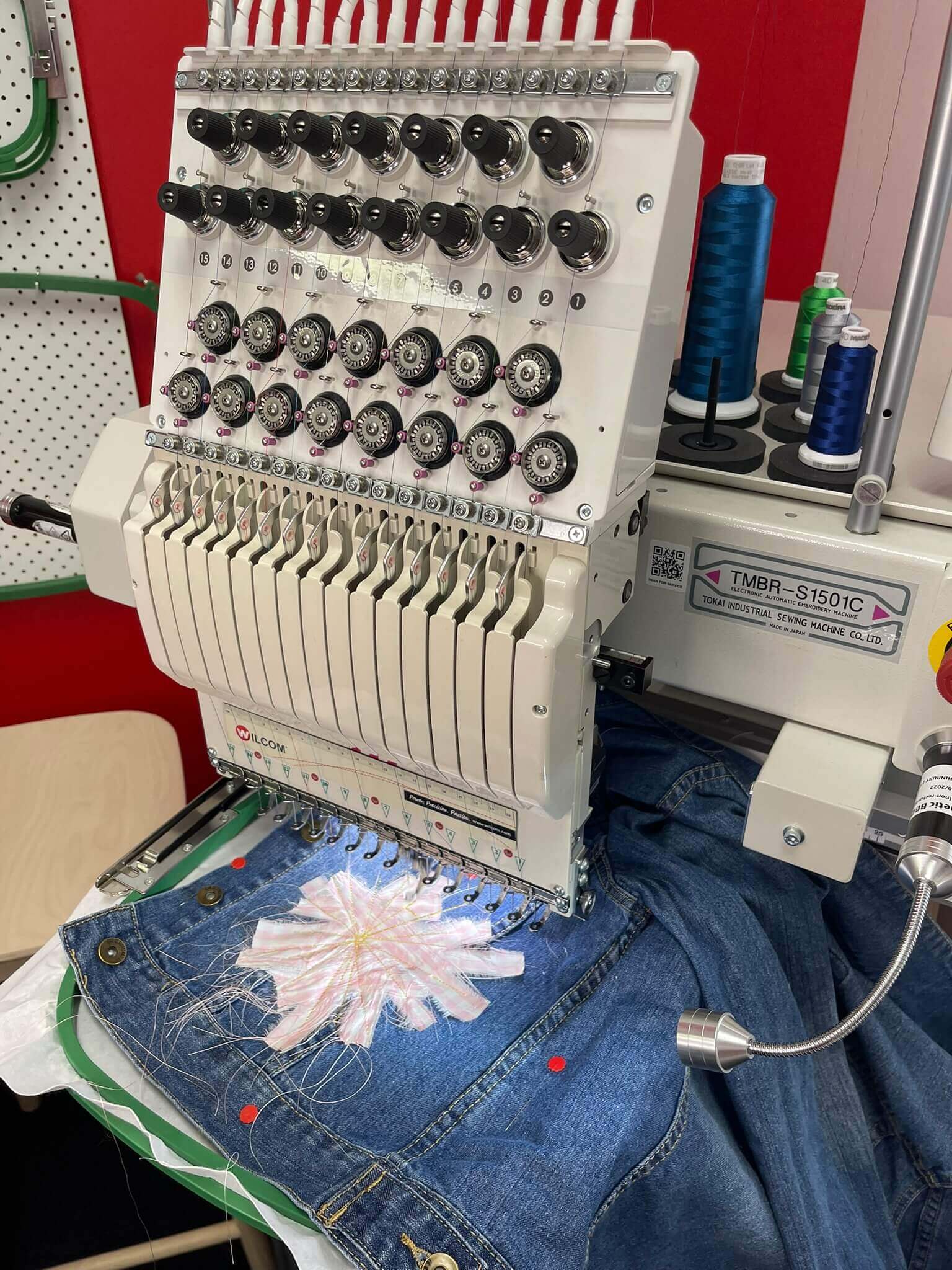 Kintsugi and Fashion Renewal - Embroidery with Metallic Thread