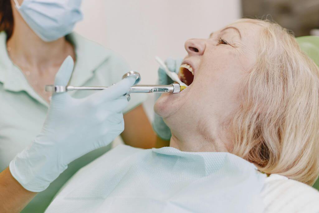 The Caregiver Guide - Dental Health for Older Adults