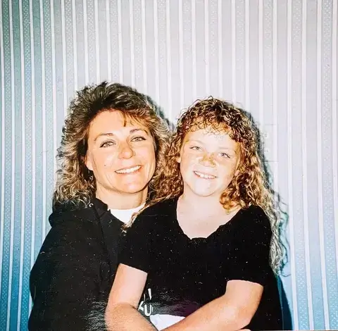 A photo of Lacie Rodriguez and her mother.