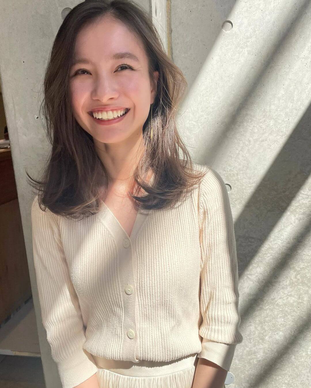 Combined with subtle layering, clavicle bob creates a look that's light and airy yet still has beautiful movement and definition