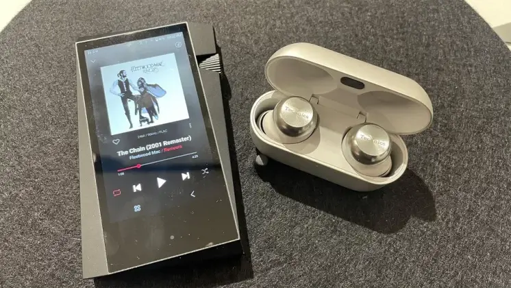 Technics EAH-AZ100
