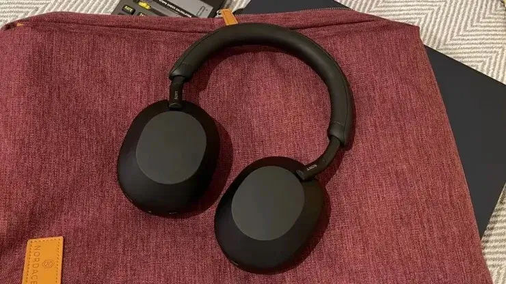 Sony WH-1000XM5