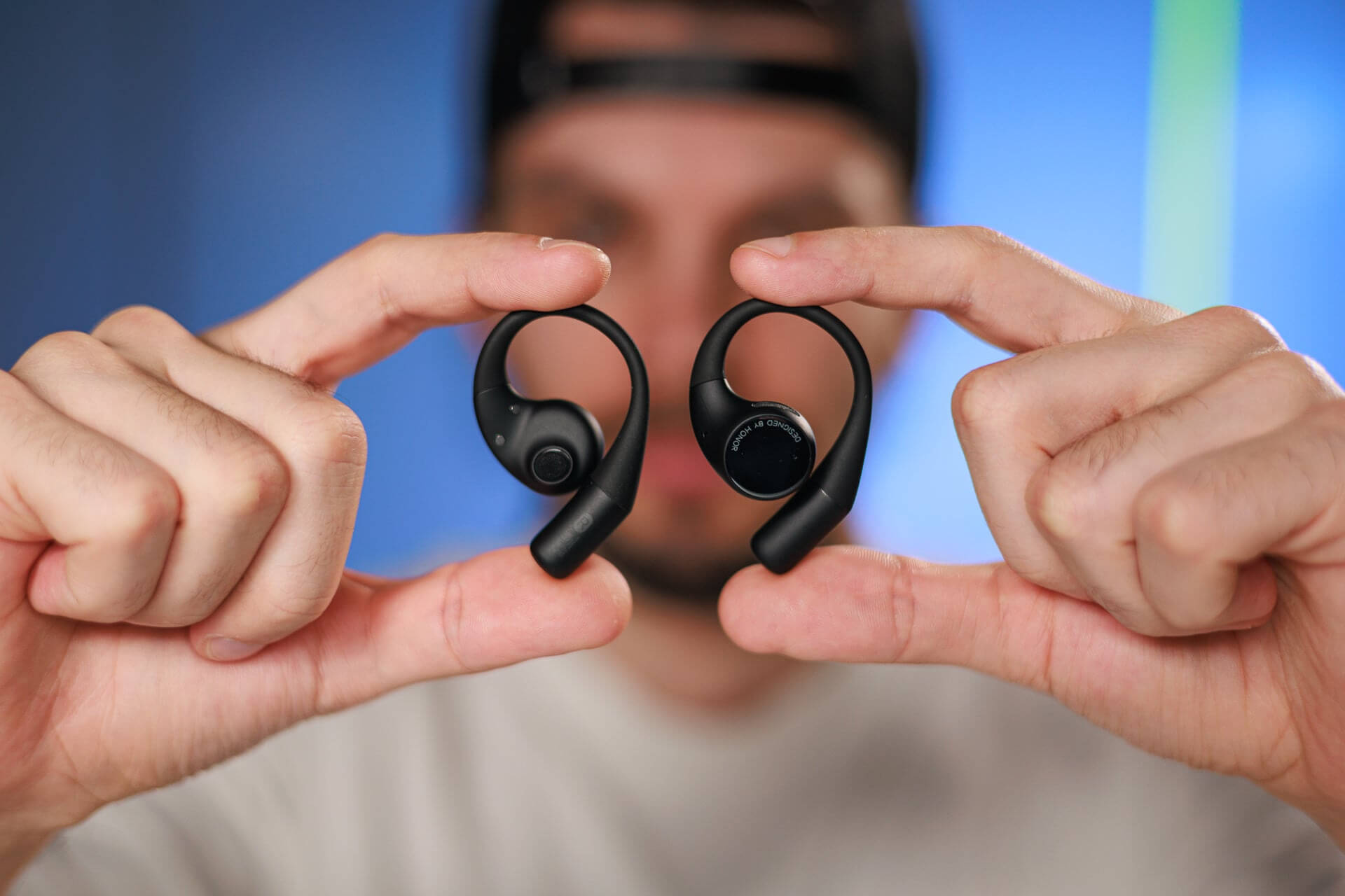 Honor Earbuds Open