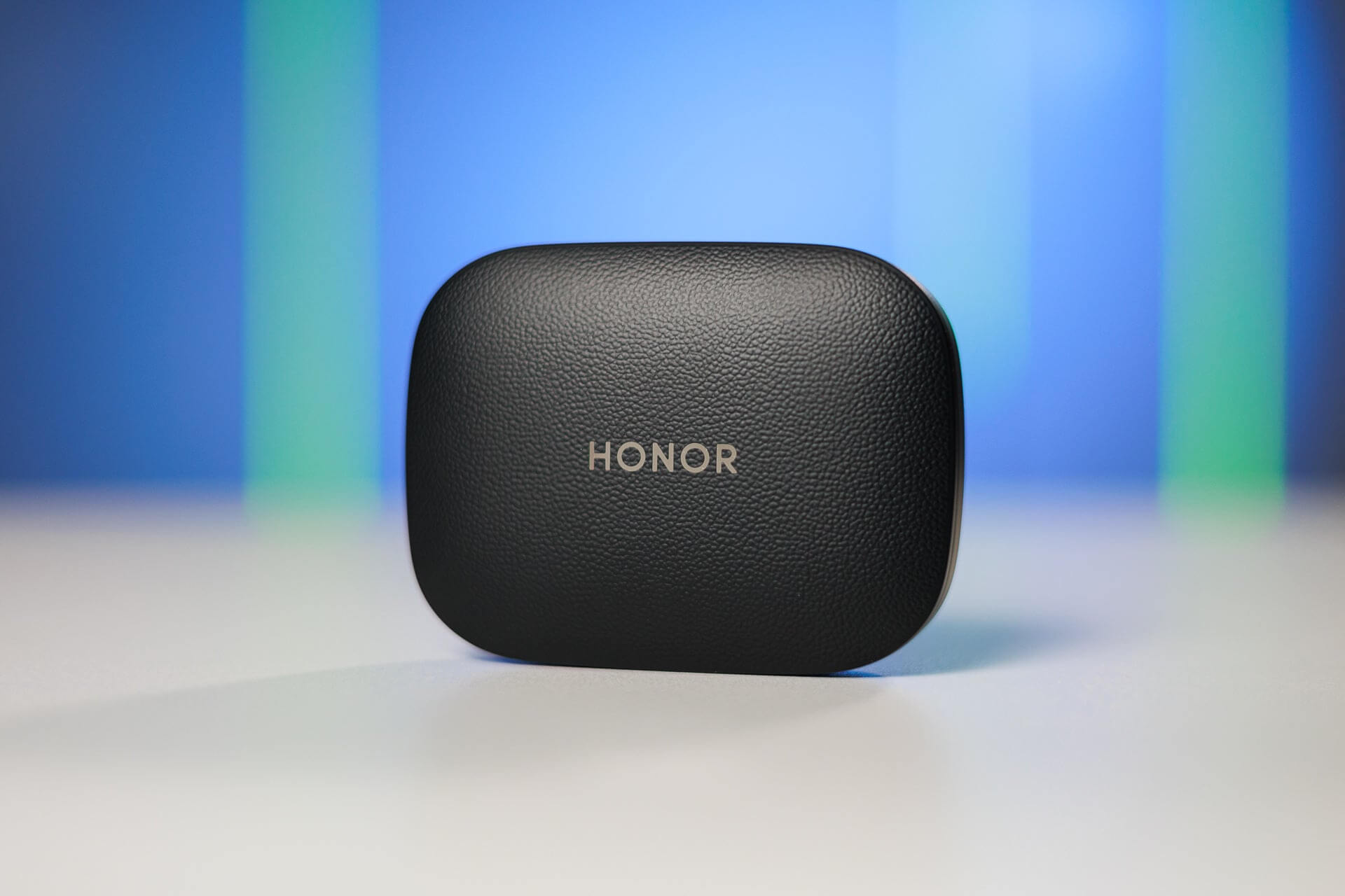 Honor Earbuds Open