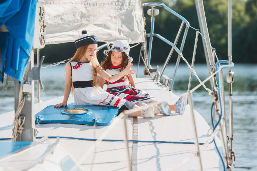 The Do’s and Don’ts of Boating with Kids: A Safety Guide for Families