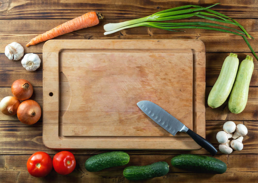 The Best Cutting Boards for Knife Safety: Materials and Maintenance