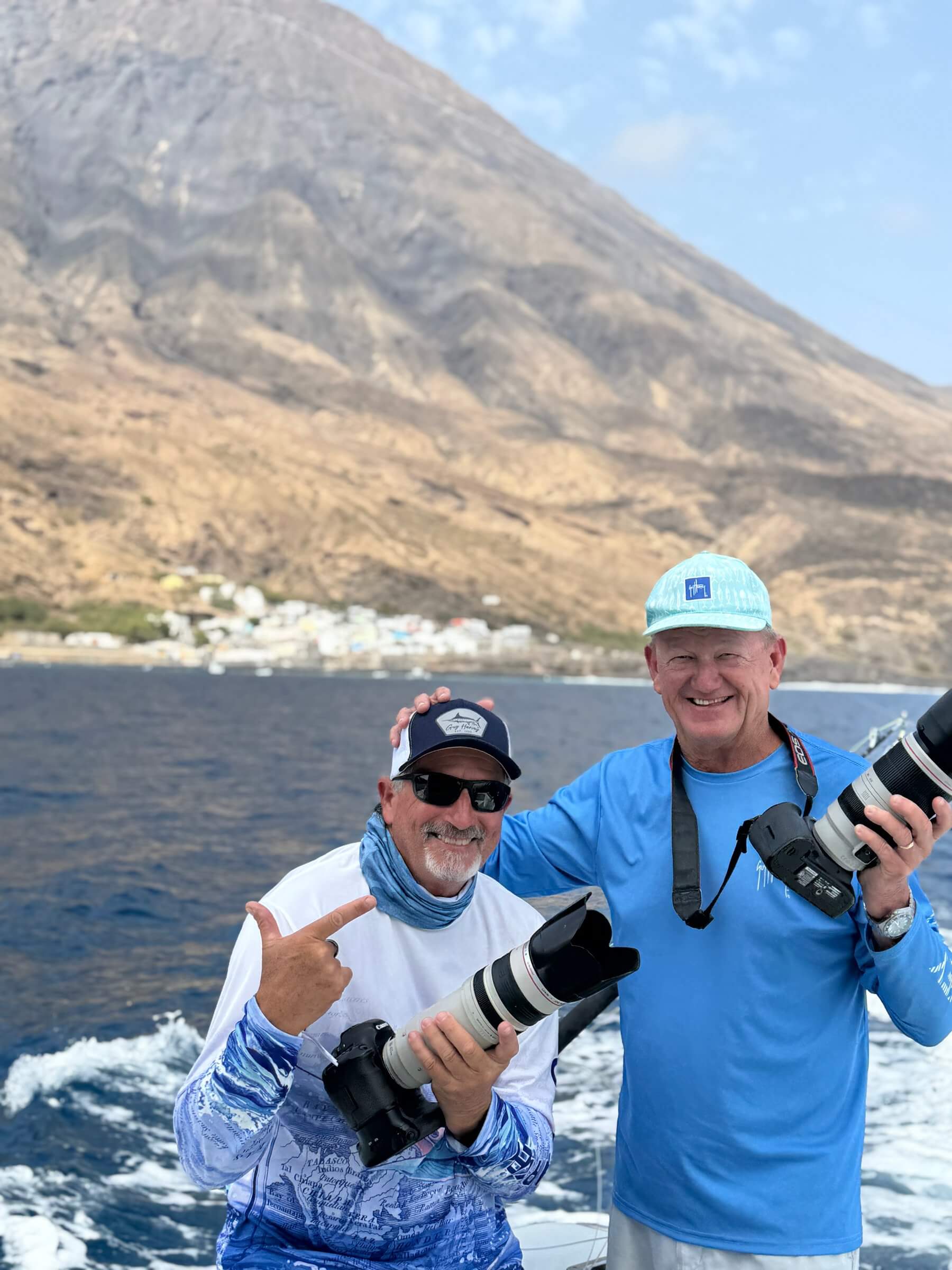 Guy Harvey and Bill Boyce on the Cape Verde Blue Marlin Expedition