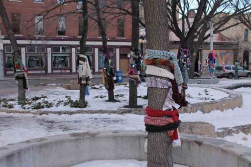 Tips for donating handmade items to charity this holiday season - click to read more on the Woolery blog.