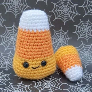 amigurumi-candy-corn.jpeg