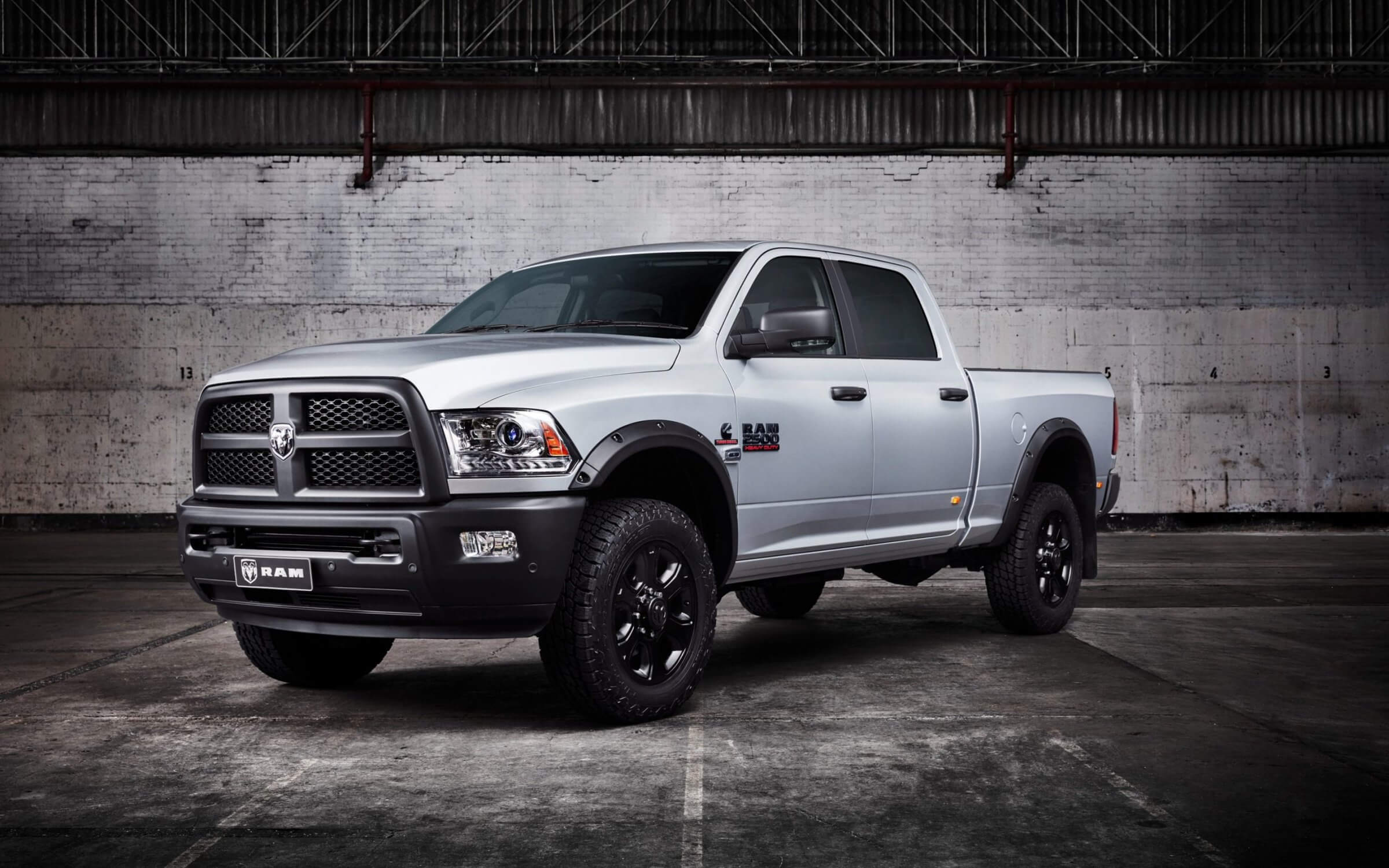 White Ram 2500 with max payload capacity of 4000 pounds.