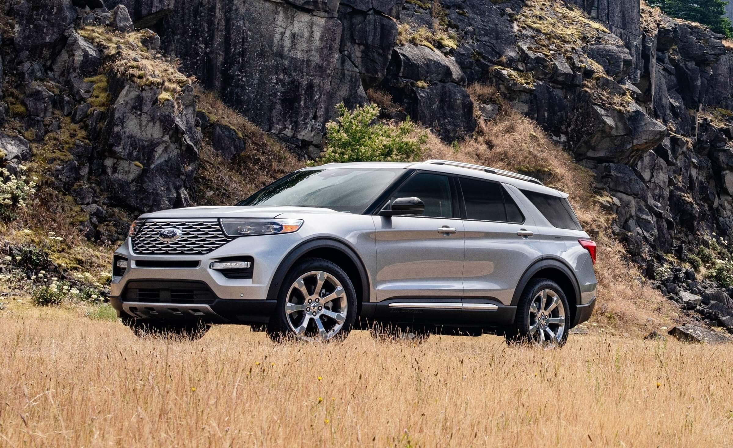 Silver Ford Explorer towing capacity is 5,000 to 5,600 pounds, comes with standard trailer sway control, seven selectable drive modes, and trailer tow package.