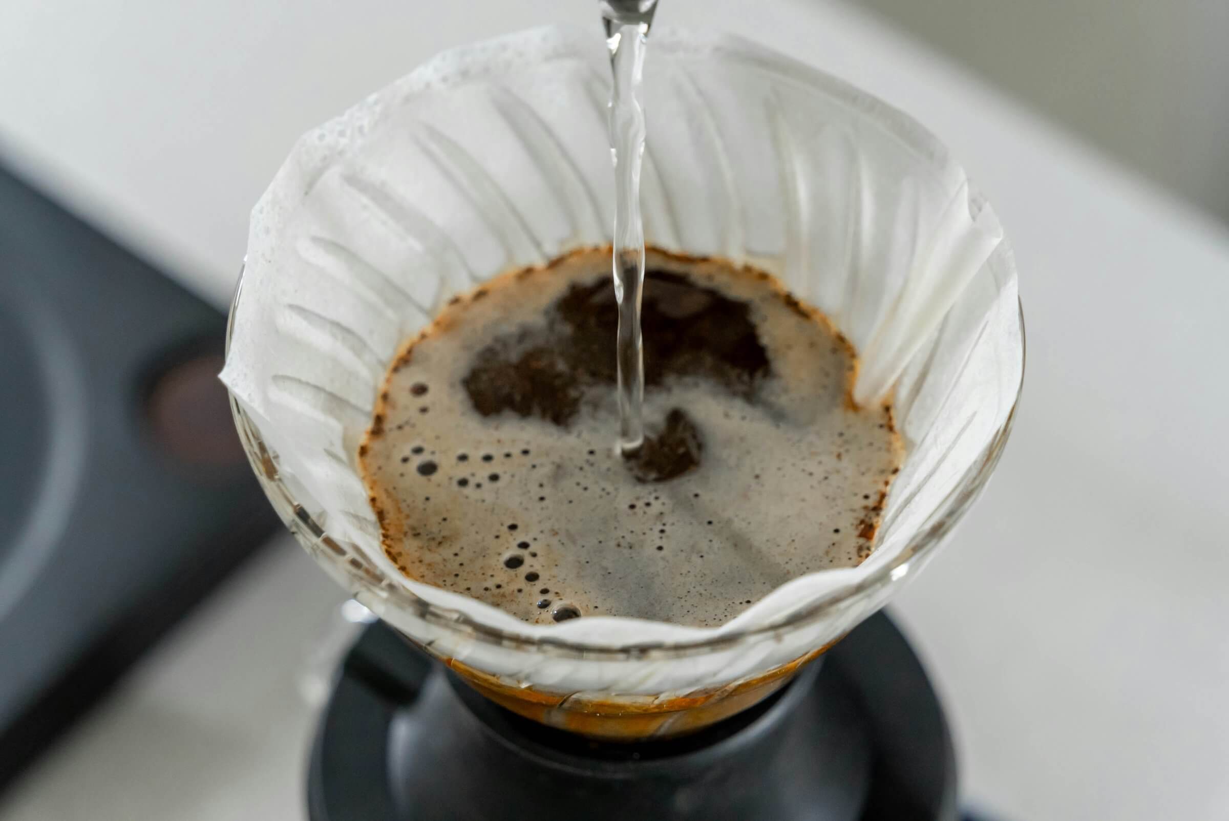 água da torneira para café