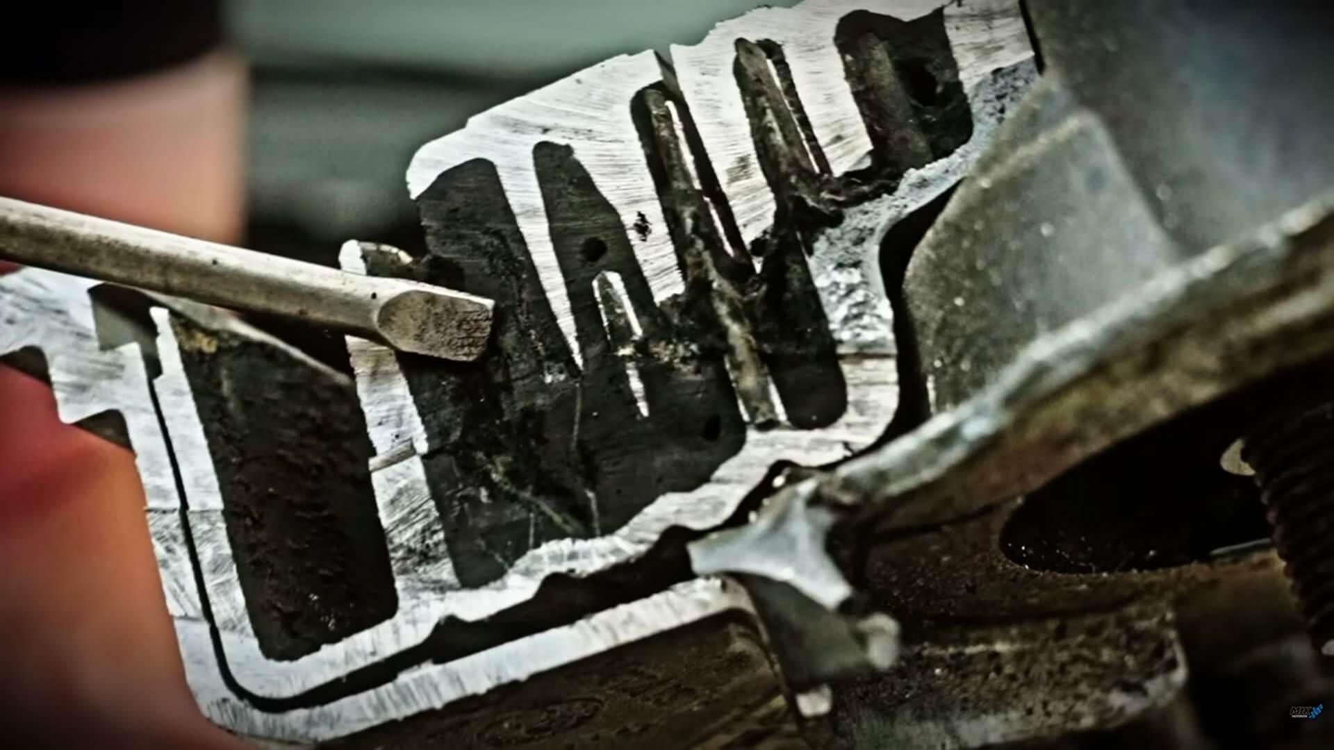 Ein kaputter AGR-Kühler mit dem klassischen Kolbenfresser beim VW T5 Biturbo