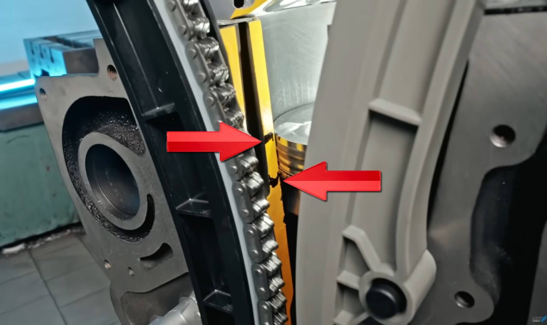 Zwei Markierungen zeigen die unterschiedlichen Kolbenstellungen