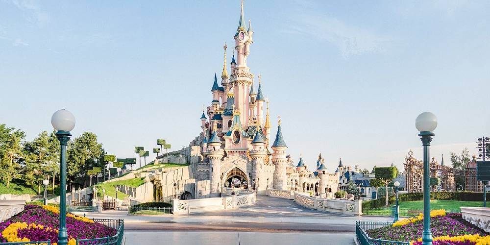 Are Vapes Allowed In Disneyland? (Regulations, Checking, And Implications)